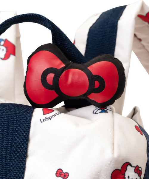 LeSportsac(レスポートサック)の「【LeSportsac×Hello Kitty】SMALL VOYAGER ハートトゥハート(バックパック/リュック・レディース・ホワイト・FREE)」の2枚目の写真