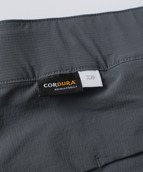 DAIWA（ダイワ）の「DAIWA / ダイワ 別注 CORDURA(R) ベンチレーション ショーツ（その他パンツ・メンズ・チャコールグレー/カーキ/ベージュ・MEDIUM/LARGE）」の20枚目の写真