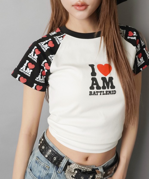 SPINNS（スピンズ）の「ラグラン半袖Tシャツ/袖ロゴ/バディガール（Tシャツ/カットソー・レディース・ホワイト×ブラック/ホワイト×ブルー・ONESIZE）」の3枚目の写真