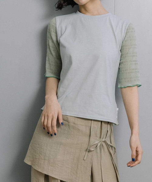 MARECHAL TERRE(マルシャルテル)の「【接触冷感】シアーインナートップス(Tシャツ/カットソー・レディース・ブラック/オフホワイト/セージグリーン/ネイビー/ダークブラウン・MEDIUM)」の5枚目の写真