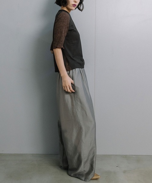 MARECHAL TERRE(マルシャルテル)の「【接触冷感】シアーインナートップス(Tシャツ/カットソー・レディース・ブラック/オフホワイト/セージグリーン/ネイビー/ダークブラウン・MEDIUM)」の22枚目の写真