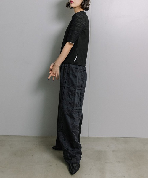 MARECHAL TERRE(マルシャルテル)の「【接触冷感】シアーインナートップス(Tシャツ/カットソー・レディース・ブラック/オフホワイト/セージグリーン/ネイビー/ダークブラウン・MEDIUM)」の13枚目の写真