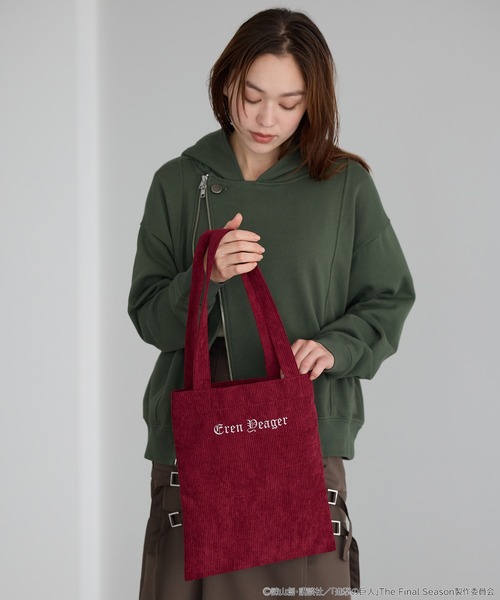 earth music&ecology(アースミュージックアンドエコロジー)の「進撃の巨人 コーデュロイトートバッグ(トートバッグ・レディース・パープル/ライトブルー/グリーン/イエロー/ブルー/レッド・FREE)」の7枚目の写真