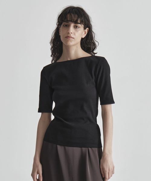 THE TOKYO(ザトウキョウ)の「【THE TOKYO/ザトウキョウ】Boat Neck Rib Top/ボートネックリブトップス(Tシャツ/カットソー・レディース・ブラック/ベージュ/ホワイト/グレー・FREE)」の3枚目の写真