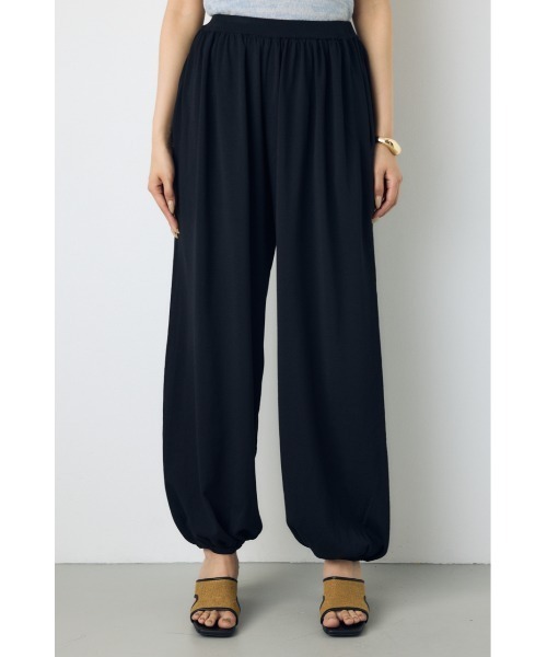 AZUL by moussy(アズールバイマウジー)の「【身長/骨格別着用画像あり】【セットアップ対応】ニットリラックスバルーンパンツ 春服 夏服 秋服 ルーズ サマーニット(スラックス・レディース・ブラウン/ブラック・SMALL/MEDIUM)」の3枚目の写真