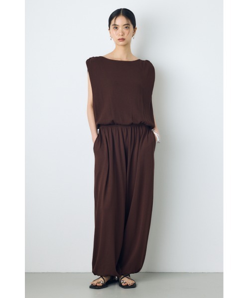 AZUL by moussy(アズールバイマウジー)の「【身長/骨格別着用画像あり】【セットアップ対応】ニットリラックスバルーンパンツ 春服 夏服 秋服 ルーズ サマーニット(スラックス・レディース・ブラウン/ブラック・SMALL/MEDIUM)」の12枚目の写真