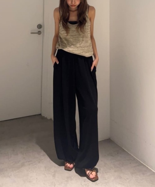 AZUL by moussy(アズールバイマウジー)の「【身長/骨格別着用画像あり】【セットアップ対応】ニットリラックスバルーンパンツ 春服 夏服 秋服 ルーズ サマーニット(スラックス・レディース・ブラウン/ブラック・SMALL/MEDIUM)」の21枚目の写真