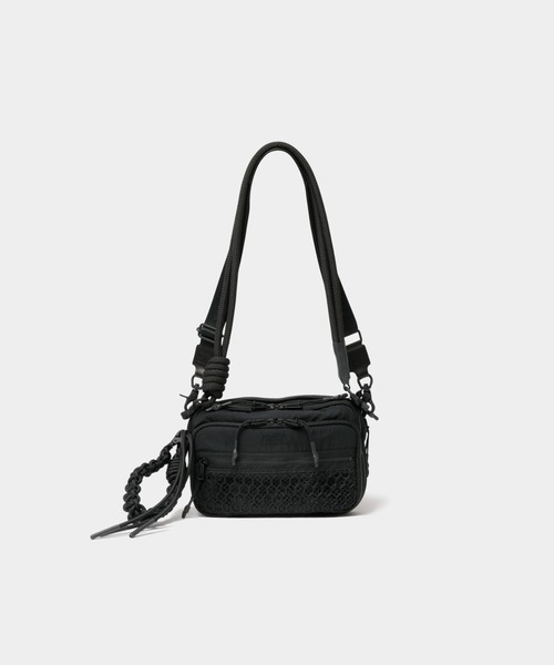 beautiful people(ビューティフルピープル)の「over engineering box pouch bag(ショルダーバッグ・レディース・ブラック・FREE)」の2枚目の写真