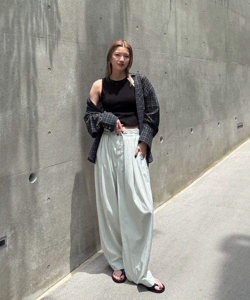 Ameri（アメリ）の「MEDI MULTI TUCK NARROW BELT PANTS（その他パンツ・レディース・グレイッシュベージュ/ミント/ラベンダー・MEDIUM/X-SMALL/SMALL）」の10枚目の写真