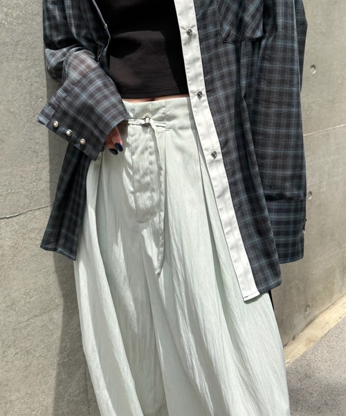 Ameri（アメリ）の「MEDI MULTI TUCK NARROW BELT PANTS（その他パンツ・レディース・グレイッシュベージュ/ミント/ラベンダー・MEDIUM/X-SMALL/SMALL）」の14枚目の写真