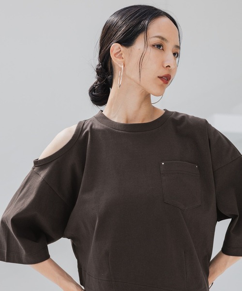 HEREIAM(ヘレイアム)の「【HEREIAM】オープンショルダープルオーバー(Tシャツ/カットソー・レディース・ホワイト/ダークブラウン/ブラック・FREE)」の20枚目の写真