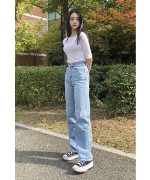 BRANDED（ブランデッド）の「[WOMAN] 122 ELLIE JEANS [SEMI WIDE STRAIGHT]（デニムパンツ・レディース・その他・3）」の2枚目の写真