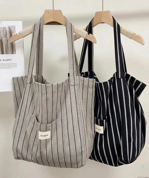 VIBGYOR(ヴィブジョー)の「Liaa/ストライプ 大容量 トートバッグ A18821(トートバッグ・レディース・ブラック/グレー・FREE)」の6枚目の写真