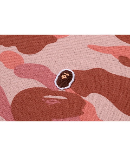 A BATHING APE(アベイシングエイプ)の「1ST CAMO ONE POINT PULLOVER HOODIE(パーカー・レディース・ピンク/グリーン・SMALL/MEDIUM)」の6枚目の写真