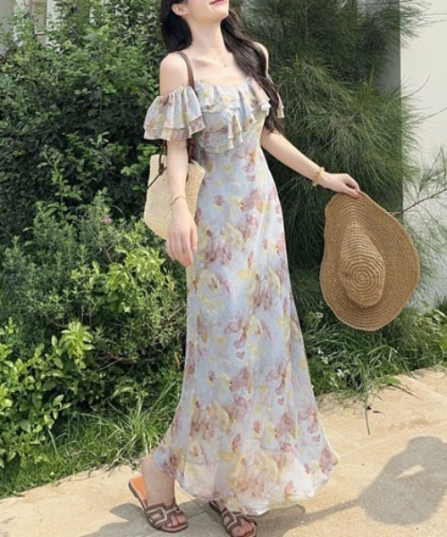 &soiree(アンドソワレ)の「クロスフリル花柄キャミワンピース(ワンピース・レディース・サックスブルー・SMALL/X-LARGE/LARGE/MEDIUM)」の2枚目の写真