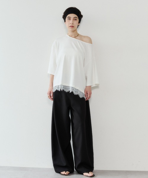 VION(ヴィオン)の「レースヘムワンショルダーティー / Lace Hem One Shoulder TEE(Tシャツ/カットソー・レディース・ブラック/ホワイト・FREE)」の6枚目の写真