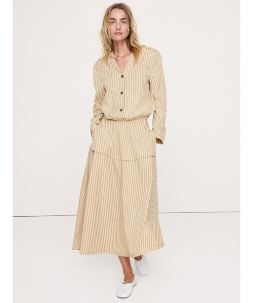 Banana Republic(バナナリパブリック)の「コットン ポプリン バブルヘム シャツ(シャツ/ブラウス・レディース・アイボリー/ブルー・XS/M/S/L)」の5枚目の写真