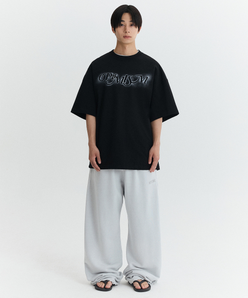 MTTIRE(マティレ)の「OPTIMISM OVERSIZED T-SHIRT / BLACK(Tシャツ/カットソー・レディース・その他・L/XL/S/M)」の3枚目の写真