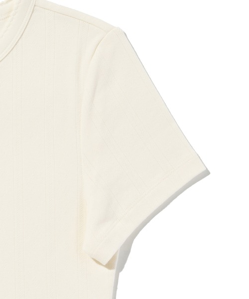 Levi's（リーバイス）の「Levi's/リーバイス DRY GOODS ポインテール ショートスリーブ ヘンリーネックTシャツ（Tシャツ/カットソー・レディース・ホワイト・XS/S/M）」の7枚目の写真