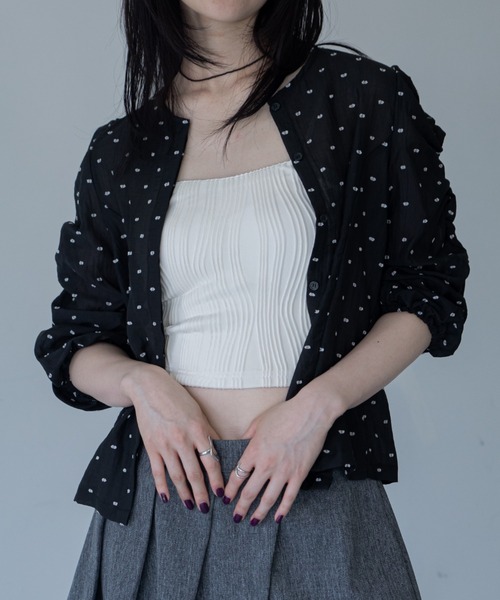 VACANCY(ヴァカンシー)の「ワッシャーシャーリングシアーブラウス(シャツ/ブラウス・レディース・ネイビー/ブラック/ホワイト・FREE)」の1枚目の写真
