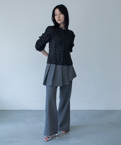 VACANCY(ヴァカンシー)の「ワッシャーシャーリングシアーブラウス(シャツ/ブラウス・レディース・ネイビー/ブラック/ホワイト・FREE)」の13枚目の写真