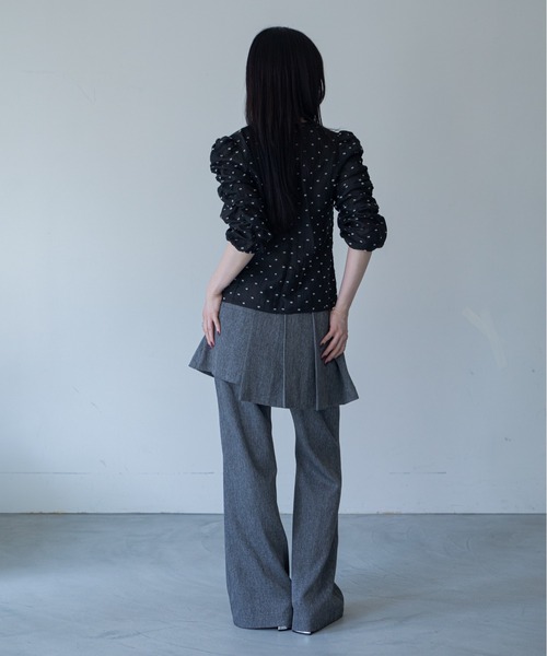 VACANCY(ヴァカンシー)の「ワッシャーシャーリングシアーブラウス(シャツ/ブラウス・レディース・ネイビー/ブラック/ホワイト・FREE)」の5枚目の写真