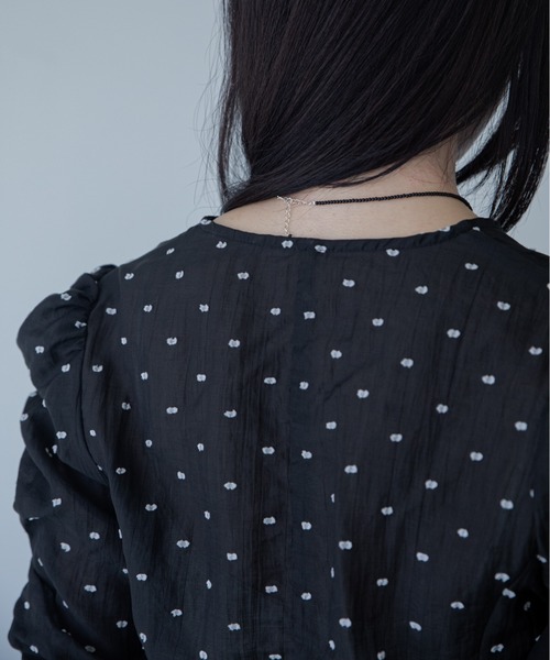 VACANCY(ヴァカンシー)の「ワッシャーシャーリングシアーブラウス(シャツ/ブラウス・レディース・ネイビー/ブラック/ホワイト・FREE)」の17枚目の写真