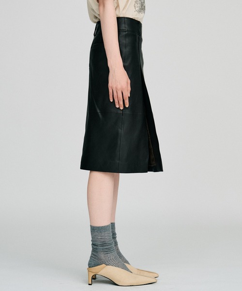 PRANK PROJECT(プランクプロジェクト)の「【2026Autumn Pre-Order】シープスキンレザースリットスカート / Sheepskin Leather Slit Skirt(スカート・レディース・ブラウン/ブラック・38/36)」の13枚目の写真