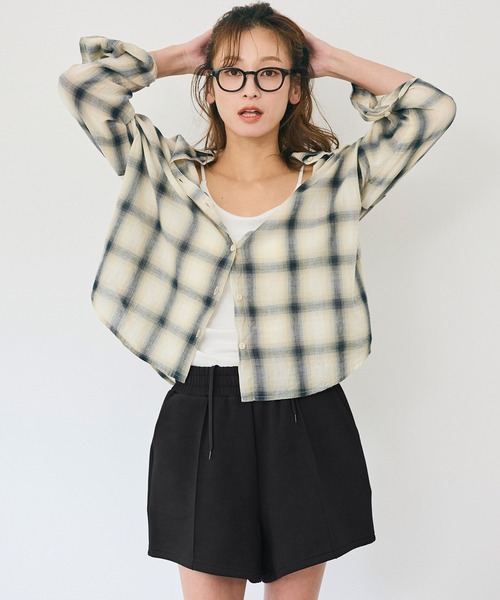 coca(coca)(コカ)の「【西山茉希様着用】ソフトスウェットショートパンツ(スウェットパンツ・レディース・ブラック/ダークブラウン/グレー/チャコール・S/M/L)」の1枚目の写真