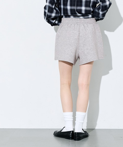 coca(coca)(コカ)の「【西山茉希様着用】ソフトスウェットショートパンツ(スウェットパンツ・レディース・ブラック/ダークブラウン/グレー/チャコール・S/M/L)」の7枚目の写真