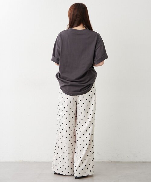 Remind me and forever(リマインドミーアンドフォーエバー)の「アソートロゴBIGTシャツ(Tシャツ/カットソー・レディース・オフホワイト/チャコールグレー/ブラウン/グレイッシュベージュ・FREE)」の21枚目の写真