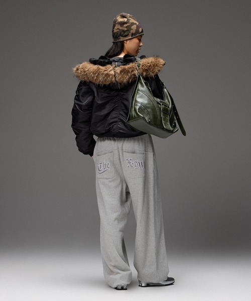 X-girl（エックスガール）の「EMBROIDERED POCKET VOLUME SWEATPANTS（スウェットパンツ・レディース・アッシュ/ブラック・S/M）」の7枚目の写真