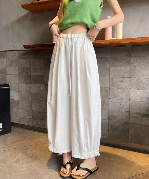 Girly Doll(ガーリードール)の「裾フリルバレルレッグアンクルパンツ(その他パンツ・レディース・ベージュ/ネイビー/ホワイト/ダークグレー・FREE)」の10枚目の写真