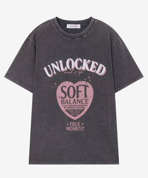 MIND BRIDGE WOMEN（マインドブリッジウーマン）の「[W]ヴィンテージハートグラフィックチャコールオーバーサイズTシャツ（Tシャツ/カットソー・レディース・チャコール・55/66）」の2枚目の写真