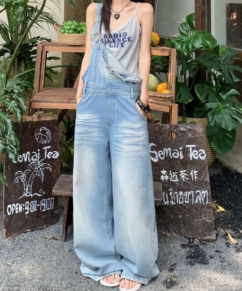 FAVORITO（ファヴォリート）の「デニムリラックスサロペット（つなぎ/オールインワン・レディース・ブルー・S/M/L/XL）」の4枚目の写真