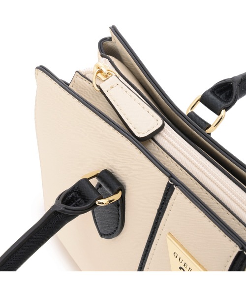 Guess(ゲス)の「FIONA Satchel ショルダーバッグ(ショルダーバッグ・レディース・ブラウン・ONE SIZE)」の10枚目の写真