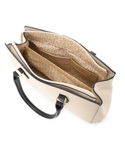 Guess(ゲス)の「FIONA Satchel ショルダーバッグ(ショルダーバッグ・レディース・ブラウン・ONE SIZE)」の3枚目の写真