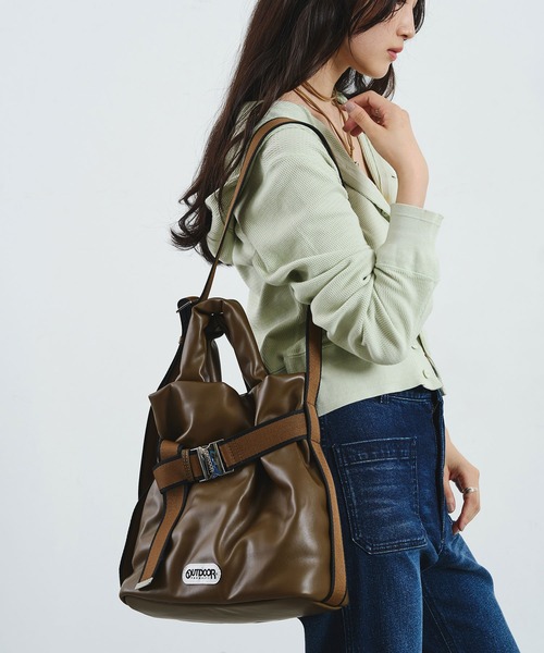ROSE BUD（ローズバッド）の「【ROSE BUD別注】OUTDOOR/FAKE LEATHER 2WAY BELT BAG（ショルダーバッグ・レディース・ブラウン/ブラック・ONE SIZE）」の4枚目の写真
