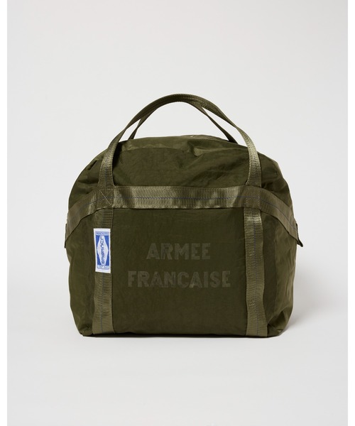 Caribou（カリブー）の「LUCEBER PARACHUTE BAG M（ショルダーバッグ・レディース・カーキ/ブラック・FREE）」の2枚目の写真