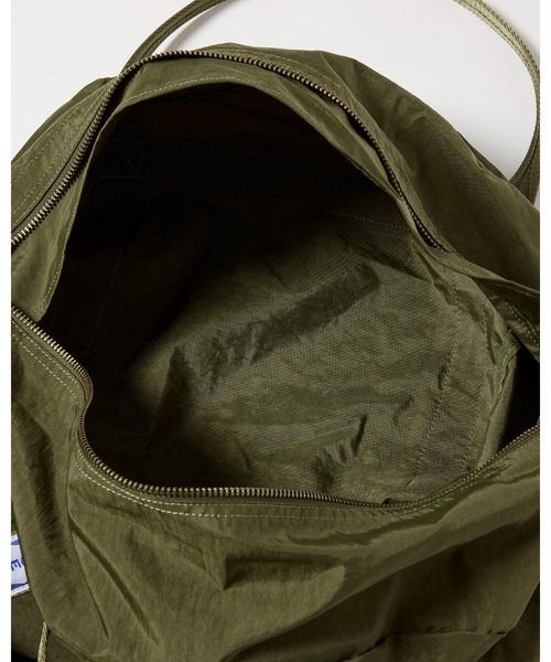 Caribou（カリブー）の「LUCEBER PARACHUTE BAG M（ショルダーバッグ・レディース・カーキ/ブラック・FREE）」の4枚目の写真