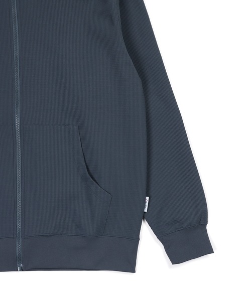 The DUFFER of ST.GEORGE(ザダファーオブセントジョージ)の「「AIR FLEX」MINI WAFFLE ZIP PARKA:機能素材 「エアフレックス」ミニワッフル ジップパーカー(パーカー・メンズ・ホワイト/ブラック/ブルーグレー・X-LARGE/LARGE/MEDIUM/SMALL)」の18枚目の写真