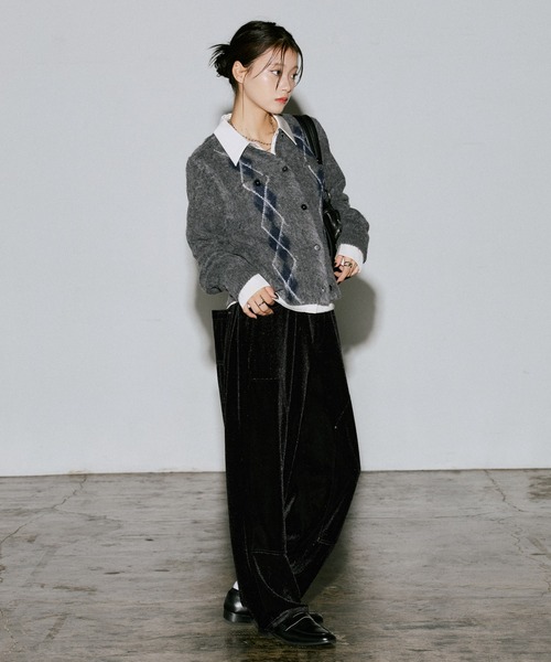 PAGEBOY(ページボーイ)の「サイドギャザーコンパクトシャツ(シャツ/ブラウス・レディース・ブラック/オフホワイト・FREE)」の10枚目の写真