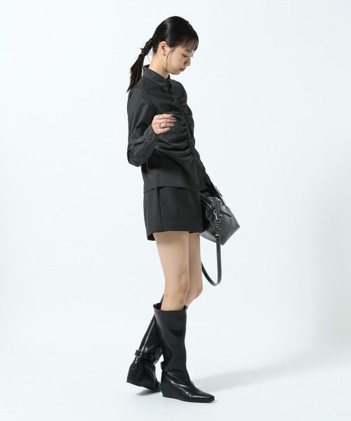 PAGEBOY(ページボーイ)の「サイドギャザーコンパクトシャツ(シャツ/ブラウス・レディース・ブラック/オフホワイト・FREE)」の17枚目の写真