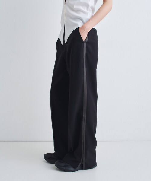 CODE A(コードエー)の「【Re】line zip trousers(その他パンツ・レディース・チャコールグレー/ブラック・34/38/36)」の2枚目の写真