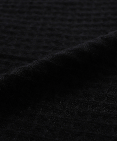 PHINGERIN(フィンガリン)の「PHINGERIN / フィンガリン AIRY MERINO WAFFLE SWEATER(ニット/セーター・メンズ・ブラック・MEDIUM/LARGE)」の5枚目の写真