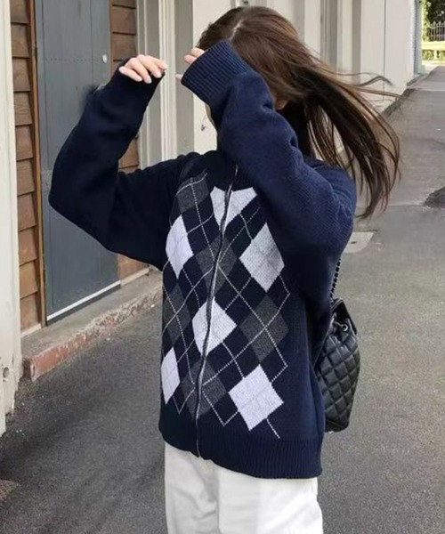 AsheKsha（アシクシャ）の「アーガイル柄フルジップニットカーディガン ショート丈 秋冬レディーストップス（ニット/セーター・レディース・ネイビー・M）」の13枚目の写真