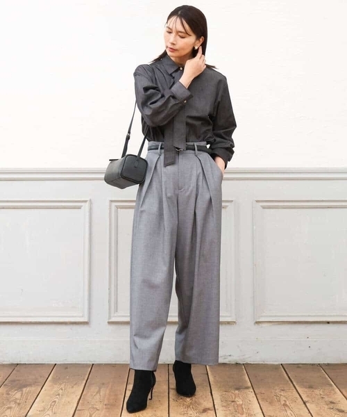 MK MICHEL KLEIN（エムケーミッシェルクラン）の「[洗える]バレル風シルエット梳毛パンツ（スラックス・レディース・ダークグレー/ブラウン・38）」の6枚目の写真