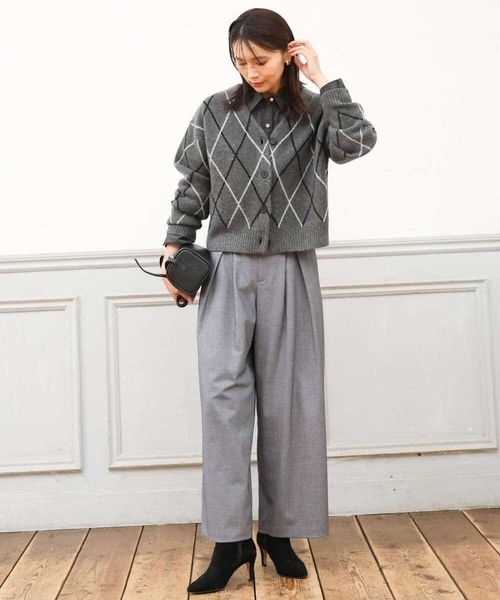 MK MICHEL KLEIN（エムケーミッシェルクラン）の「[洗える]バレル風シルエット梳毛パンツ（スラックス・レディース・ダークグレー/ブラウン・38）」の9枚目の写真