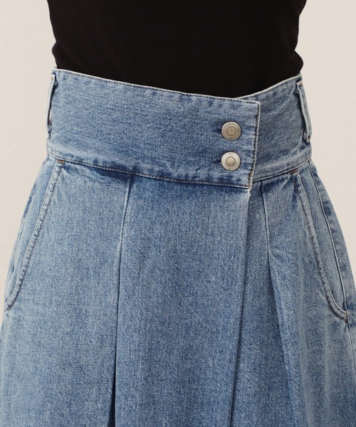 SOMETHING(サムシング)の「【GISELe10月号掲載】atelier SOMETHING WRAP SHORTS/ラップデニムショーツ(デニムパンツ・レディース・インディゴブルー/ライトインディゴブルー・SMALL/MEDIUM)」の12枚目の写真