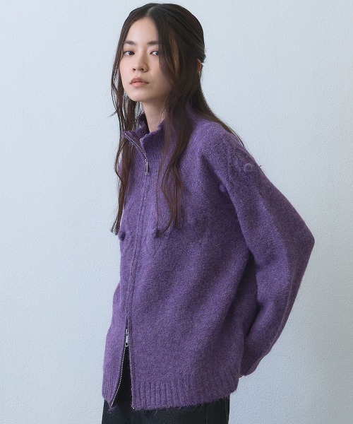 Clum(クルム)の「dimensional dot double zip knit / 立体ドットダブルジップニットカーディガン(ニット/セーター・レディース・パープル・FREE)」の3枚目の写真